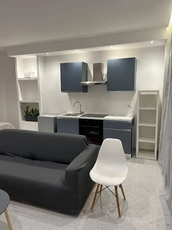 Apartment Appartamento Stazione Centrale Palermo Italy